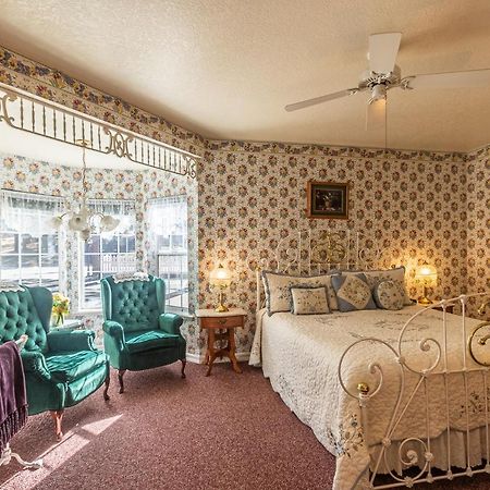 Apples Bed And Breakfast Inn Big Bear Lake Exterior photo