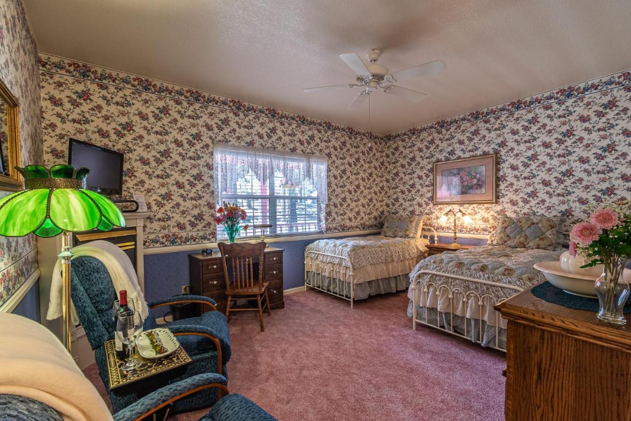 Apples Bed And Breakfast Inn Big Bear Lake Exterior photo