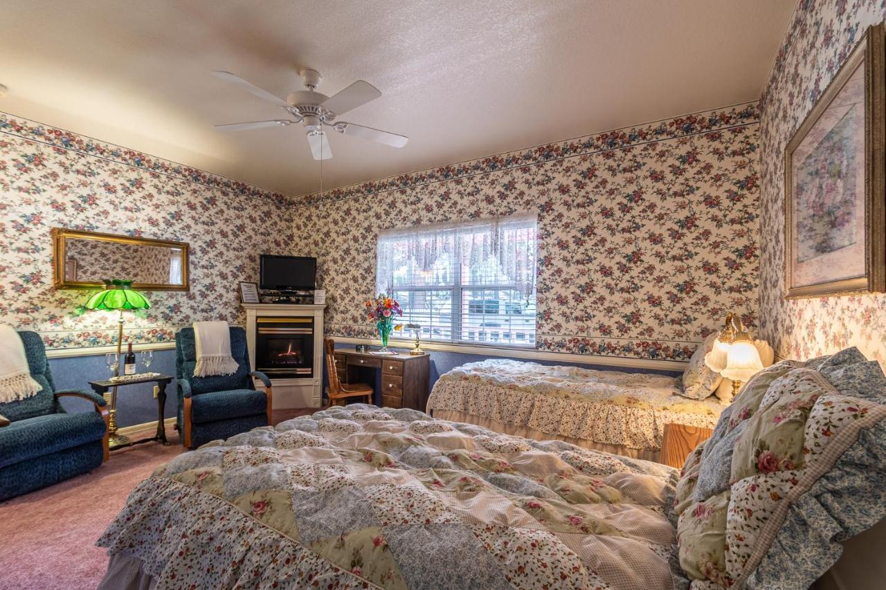 Apples Bed And Breakfast Inn Big Bear Lake Exterior photo