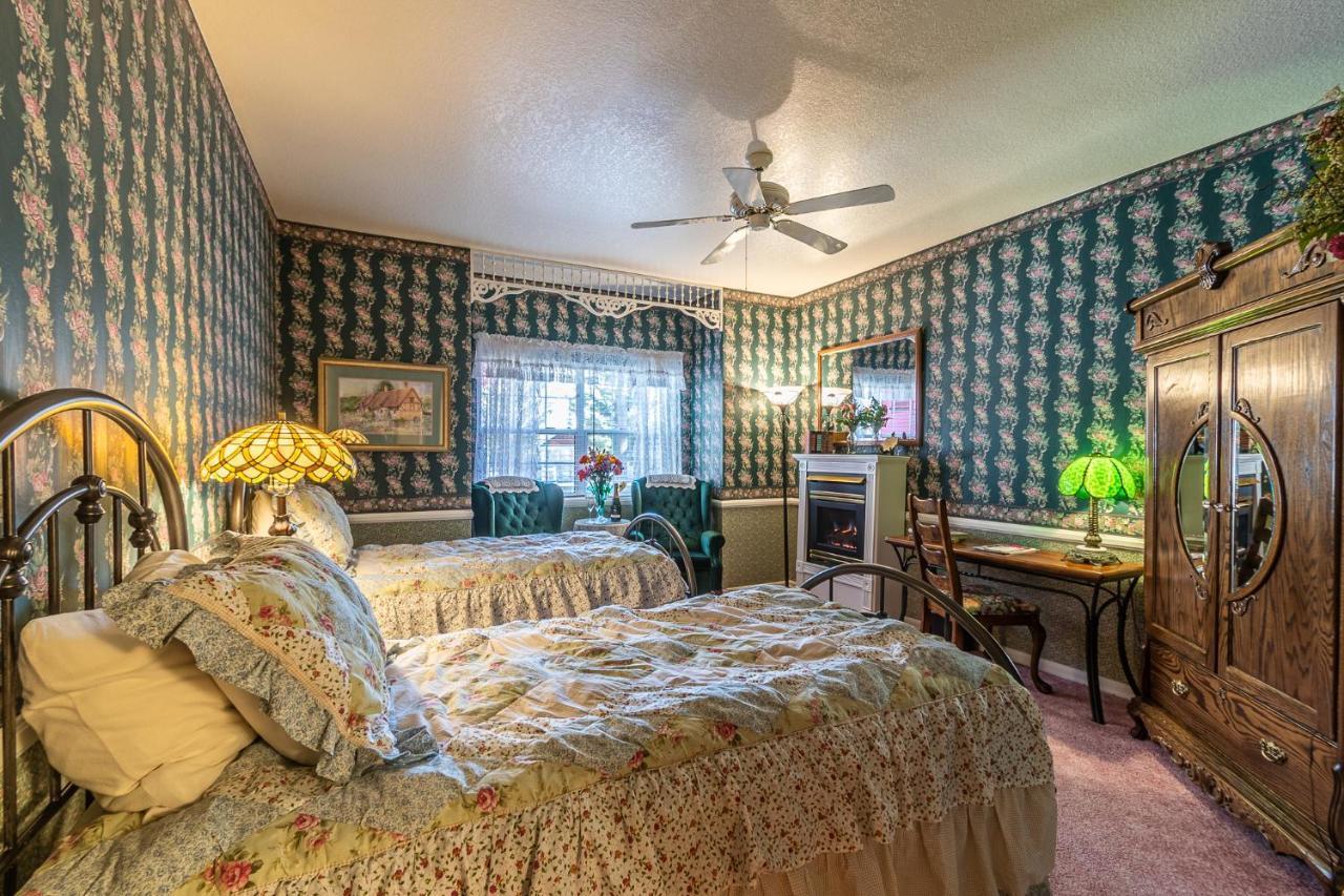 Apples Bed And Breakfast Inn Big Bear Lake Exterior photo