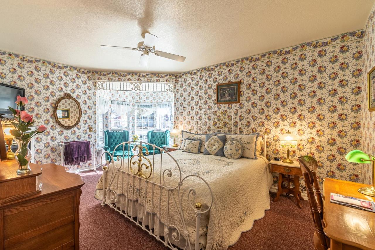 Apples Bed And Breakfast Inn Big Bear Lake Exterior photo