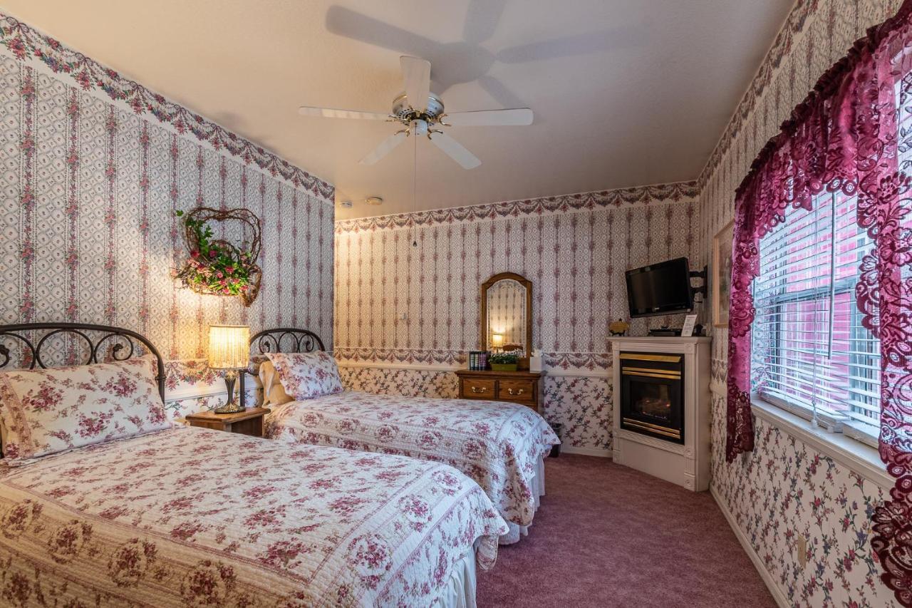 Apples Bed And Breakfast Inn Big Bear Lake Exterior photo