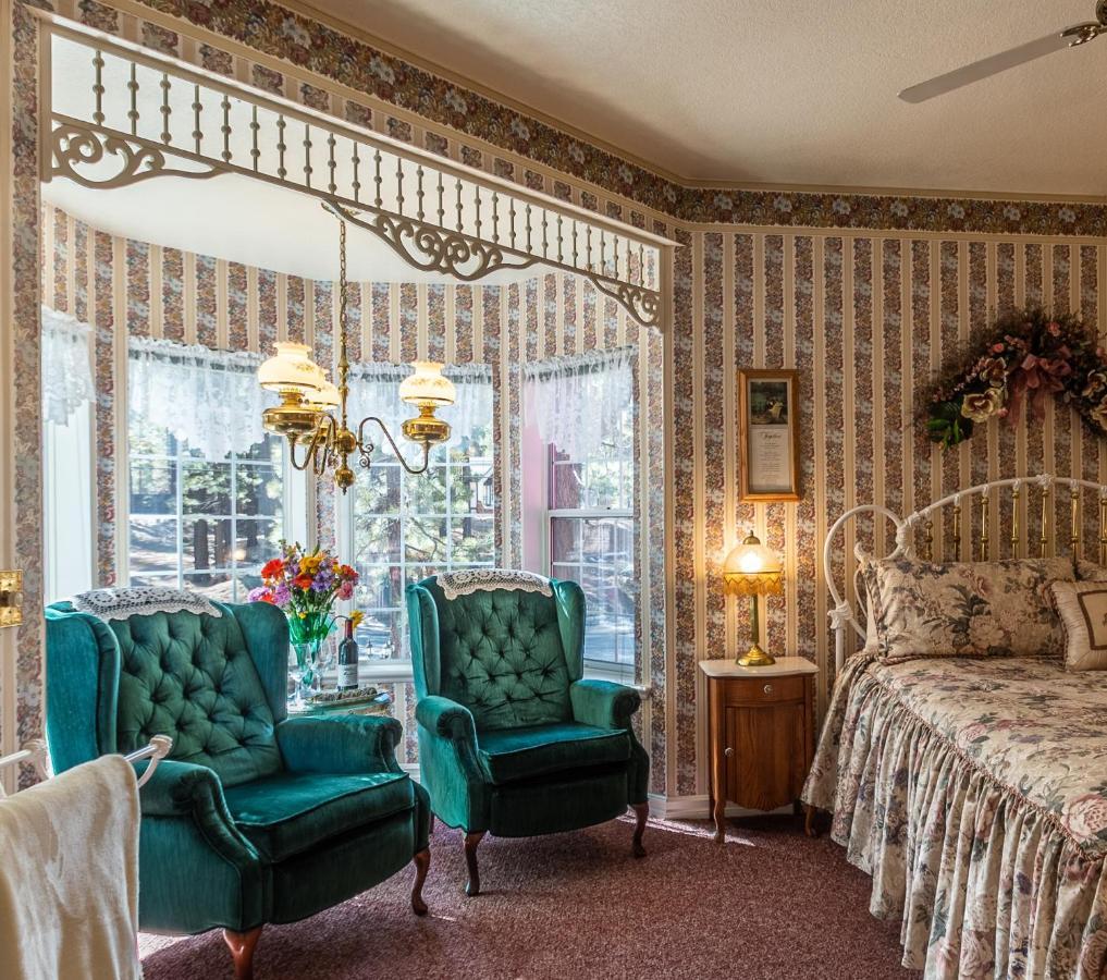 Apples Bed And Breakfast Inn Big Bear Lake Exterior photo