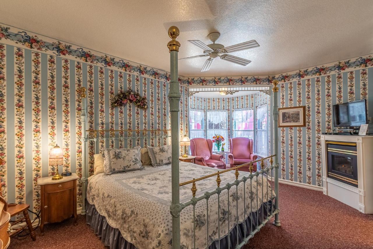 Apples Bed And Breakfast Inn Big Bear Lake Exterior photo