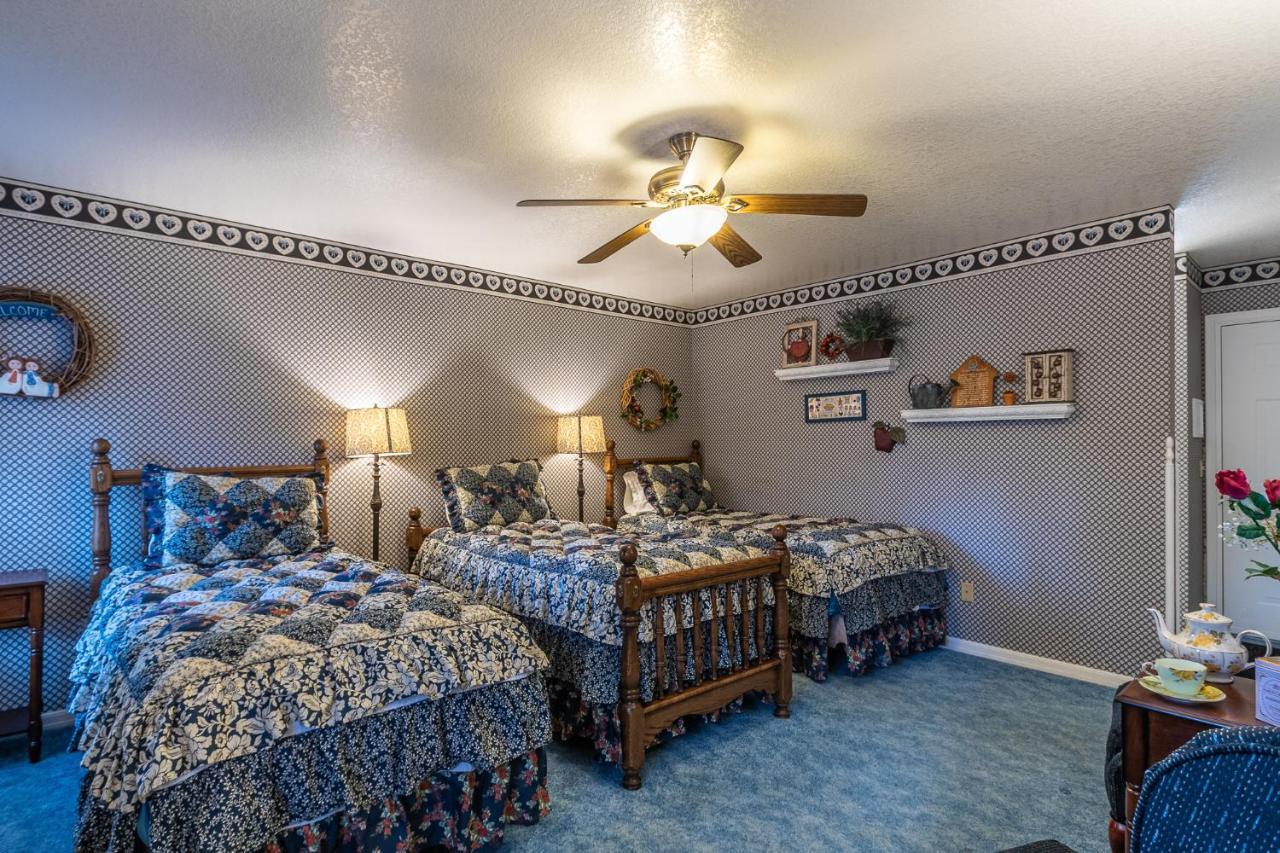 Apples Bed And Breakfast Inn Big Bear Lake Exterior photo
