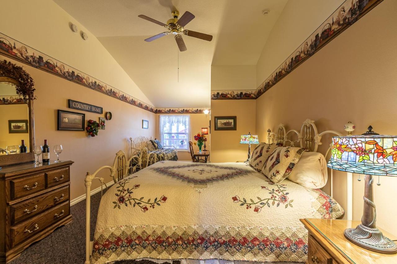 Apples Bed And Breakfast Inn Big Bear Lake Exterior photo