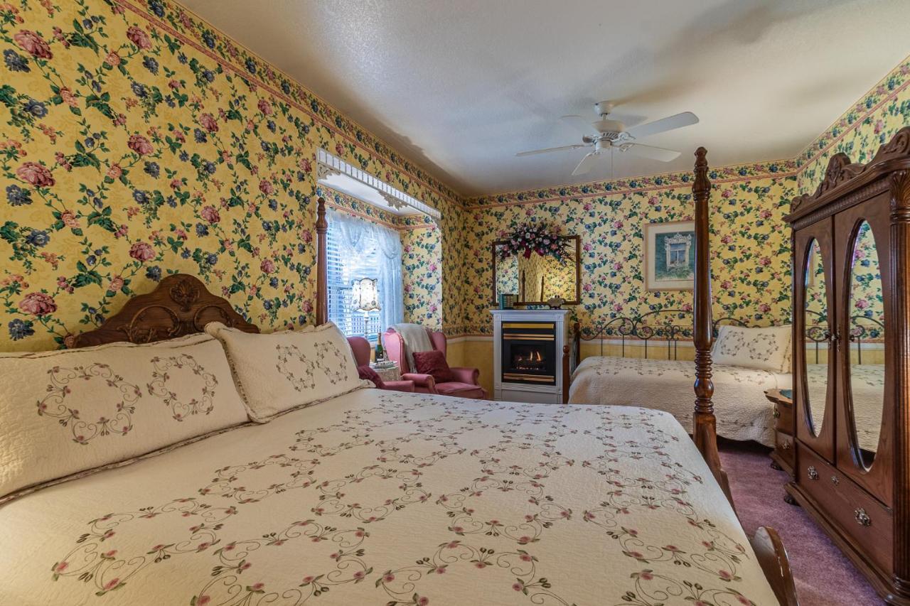 Apples Bed And Breakfast Inn Big Bear Lake Exterior photo