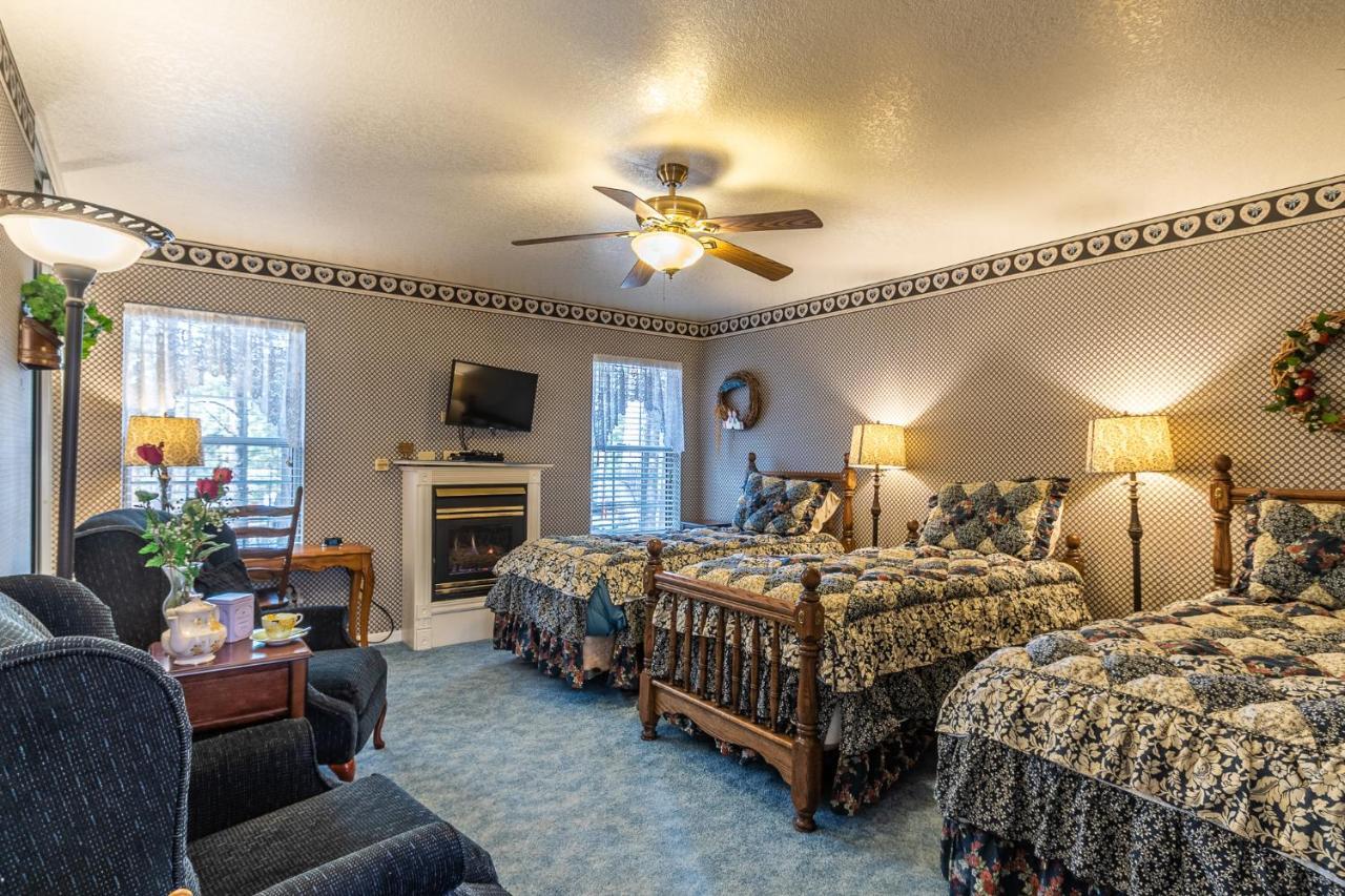 Apples Bed And Breakfast Inn Big Bear Lake Exterior photo