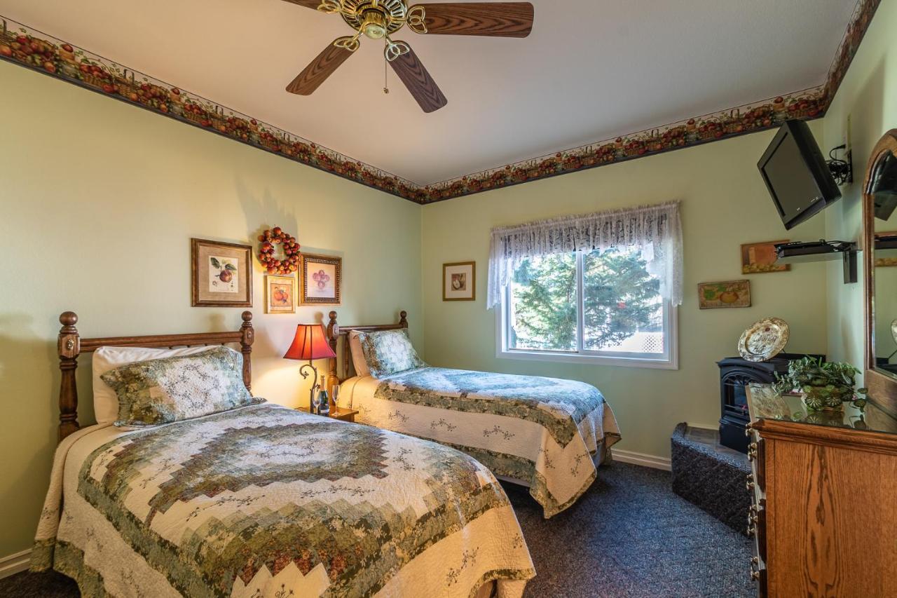 Apples Bed And Breakfast Inn Big Bear Lake Exterior photo