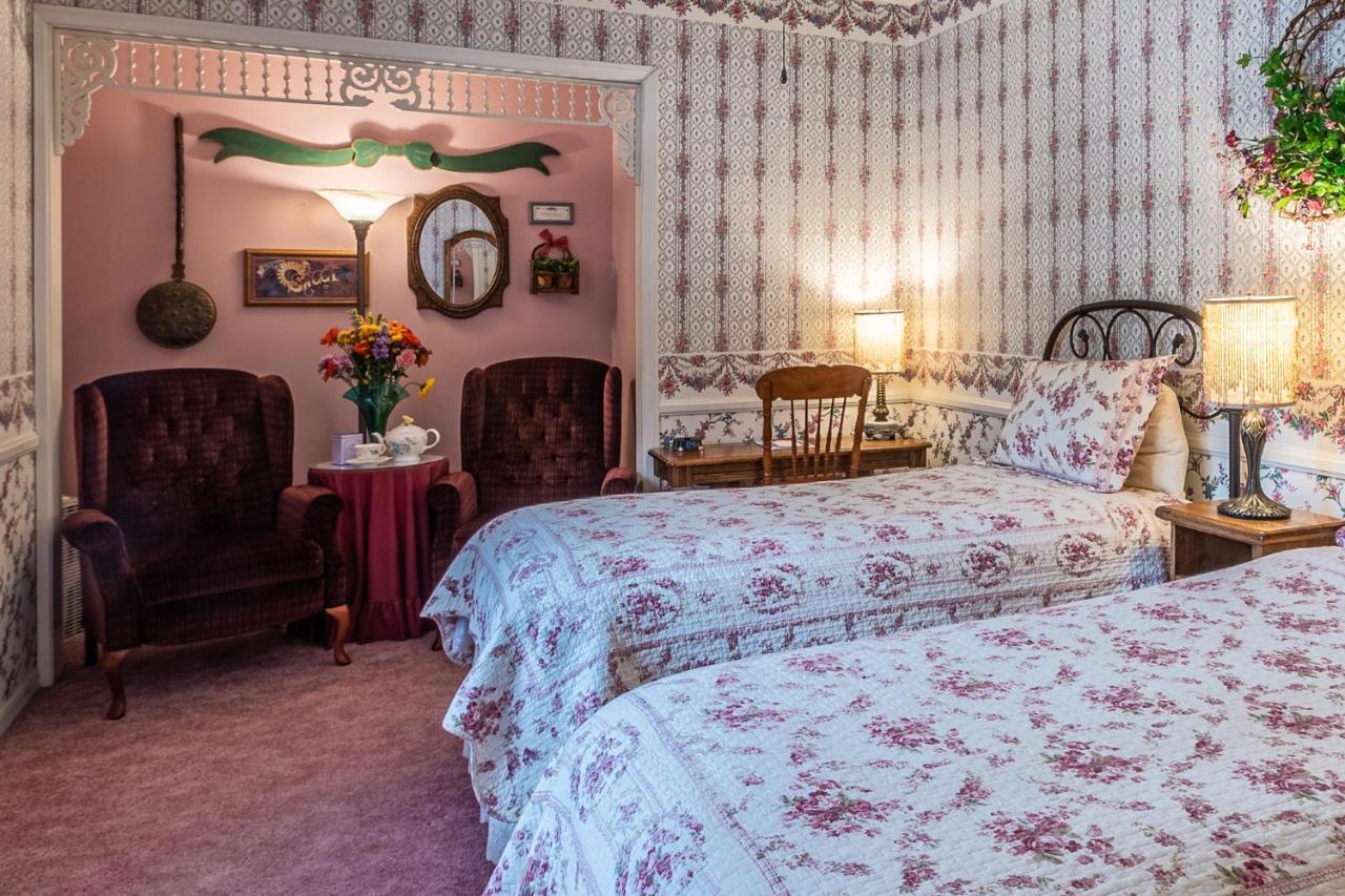 Apples Bed And Breakfast Inn Big Bear Lake Exterior photo