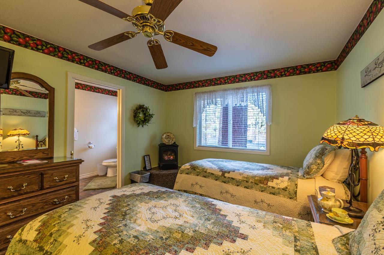 Apples Bed And Breakfast Inn Big Bear Lake Exterior photo