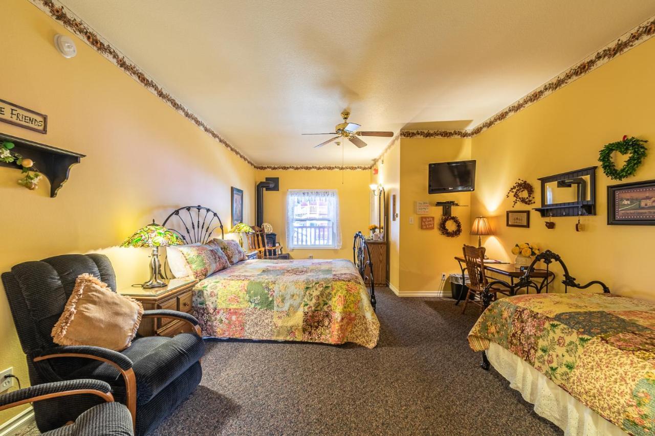 Apples Bed And Breakfast Inn Big Bear Lake Exterior photo