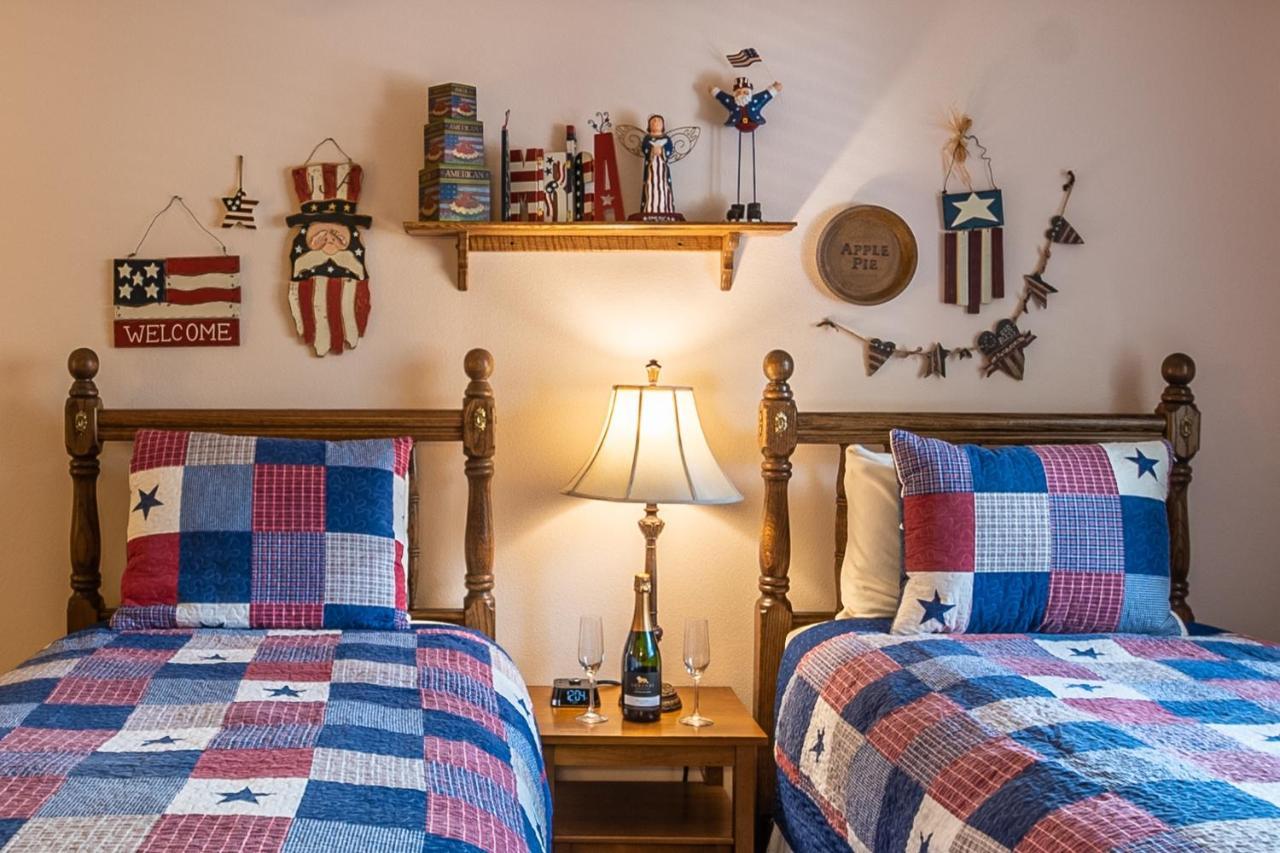 Apples Bed And Breakfast Inn Big Bear Lake Exterior photo